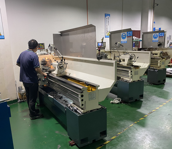 通俗车床和数控车床