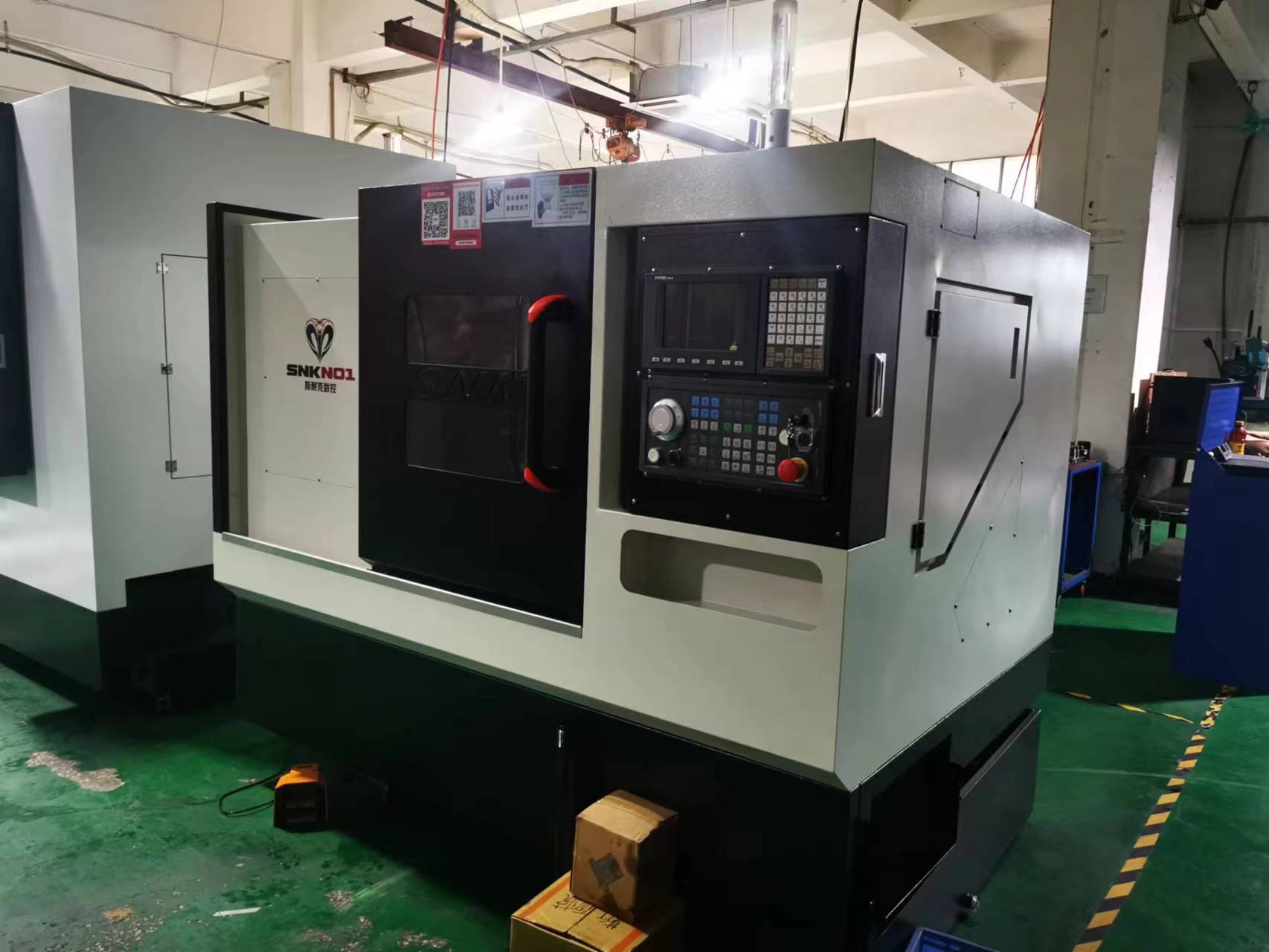 新机械到货并最先装置