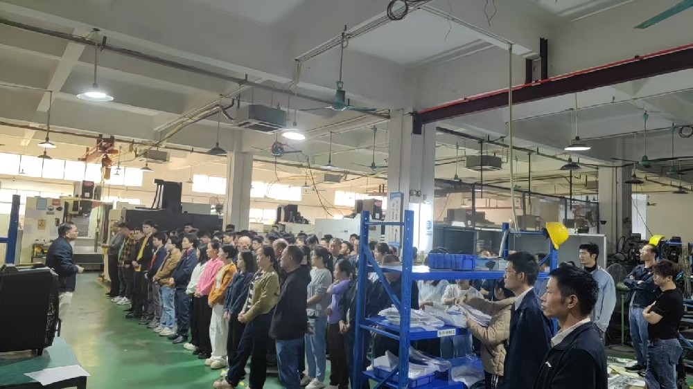 Yejia Company Morning Meeting: Work hard towards the goal!